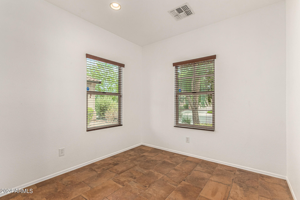 10847 W Avenida Del Rey -- - Photo 16