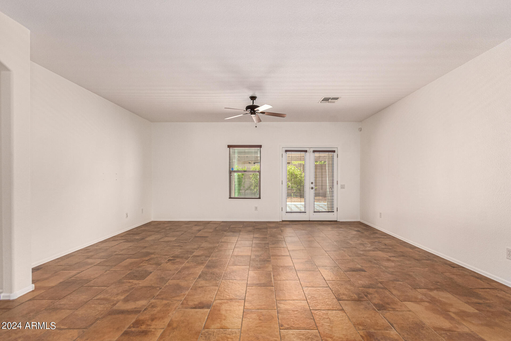 10847 W Avenida Del Rey -- - Photo 8