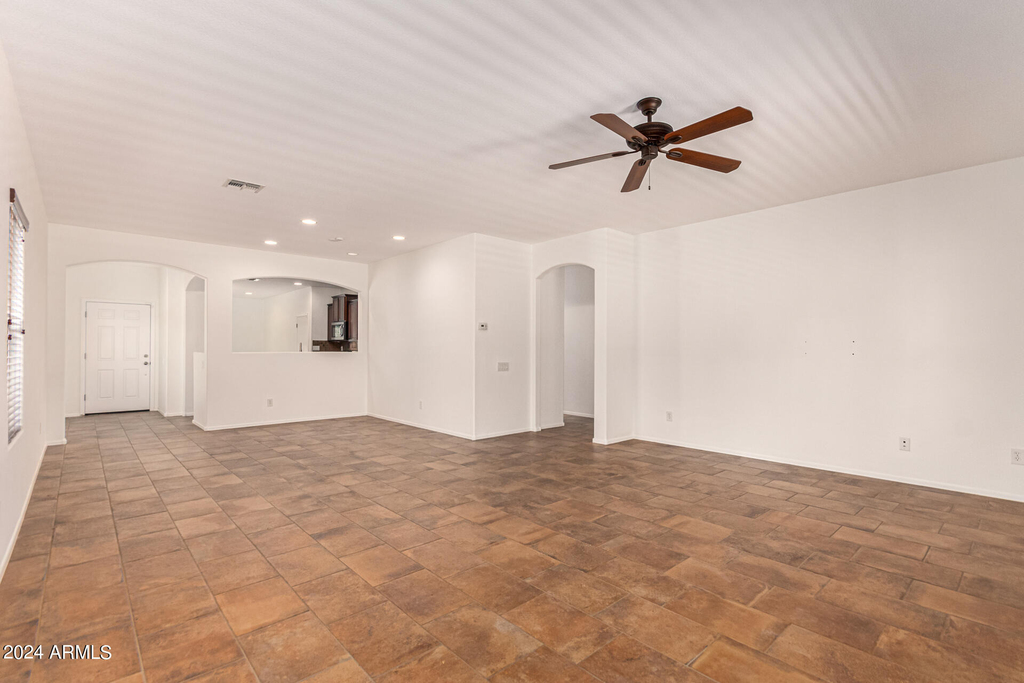 10847 W Avenida Del Rey -- - Photo 9