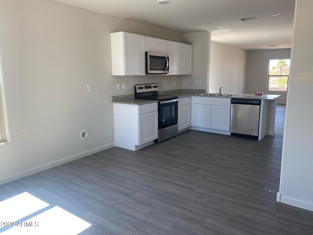 2052 E Velvet Place - Photo 1