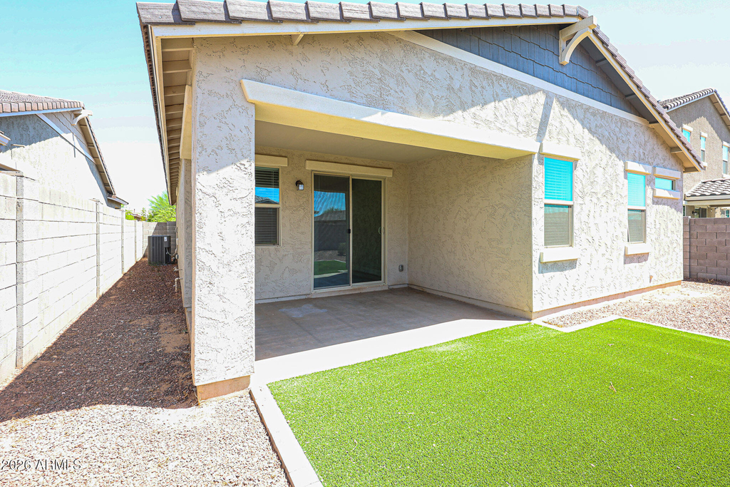 17333 W Pershing Street - Photo 16