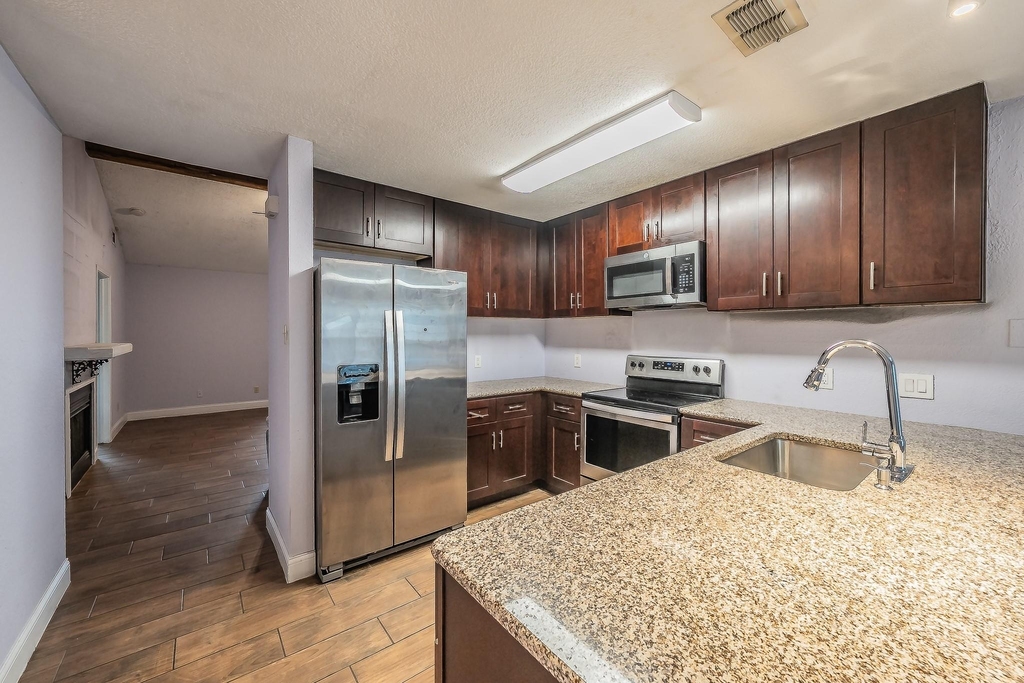 5003 Maryanna Way - Photo 15