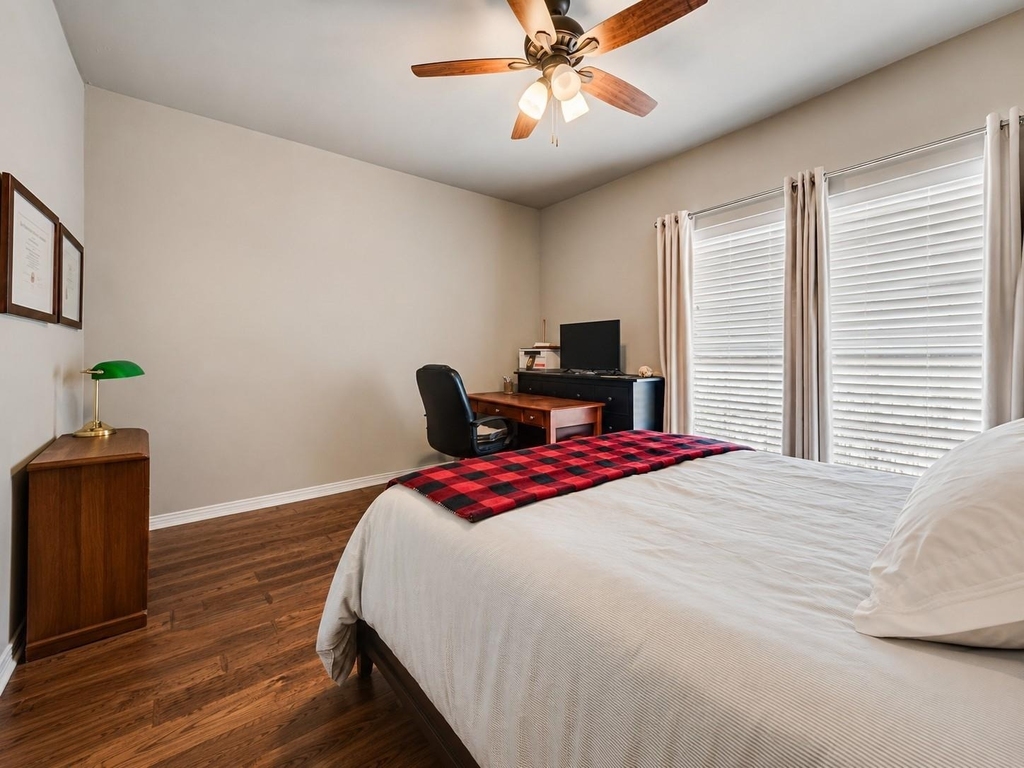 4349 Bellaire Drive S - Photo 9