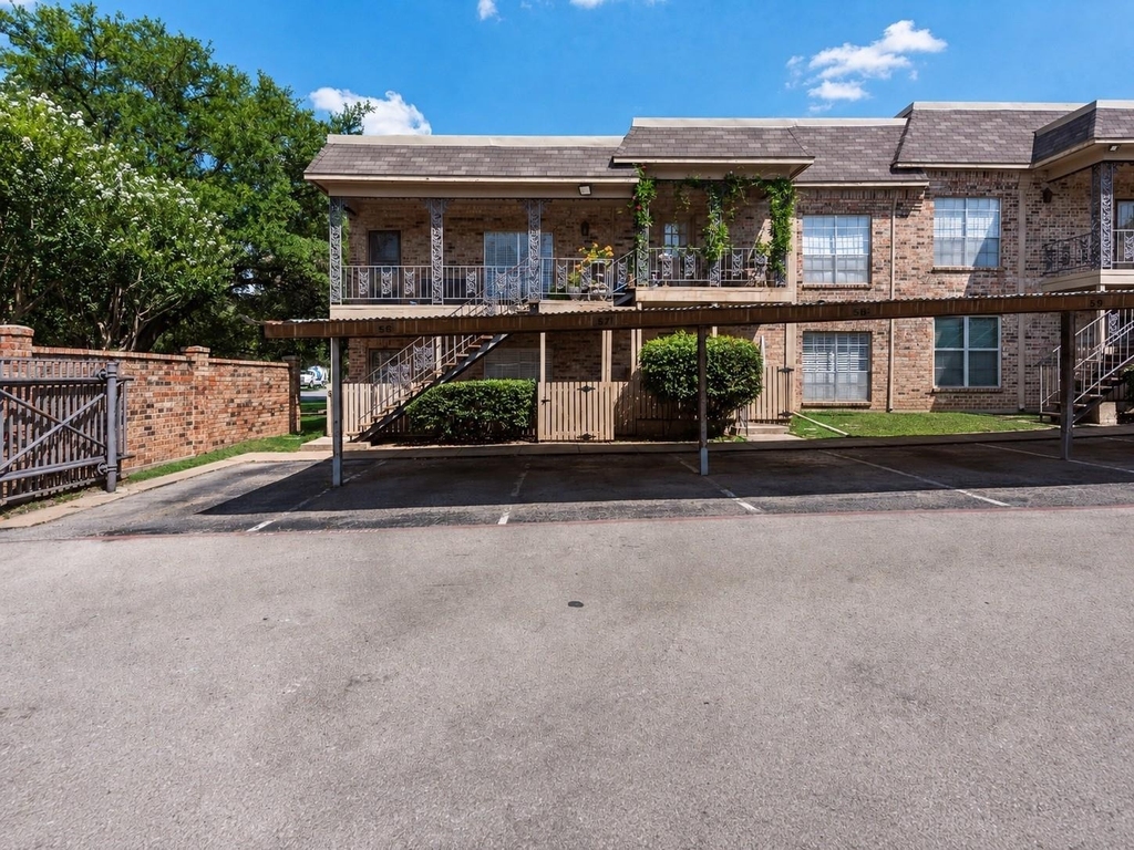 4349 Bellaire Drive S - Photo 11