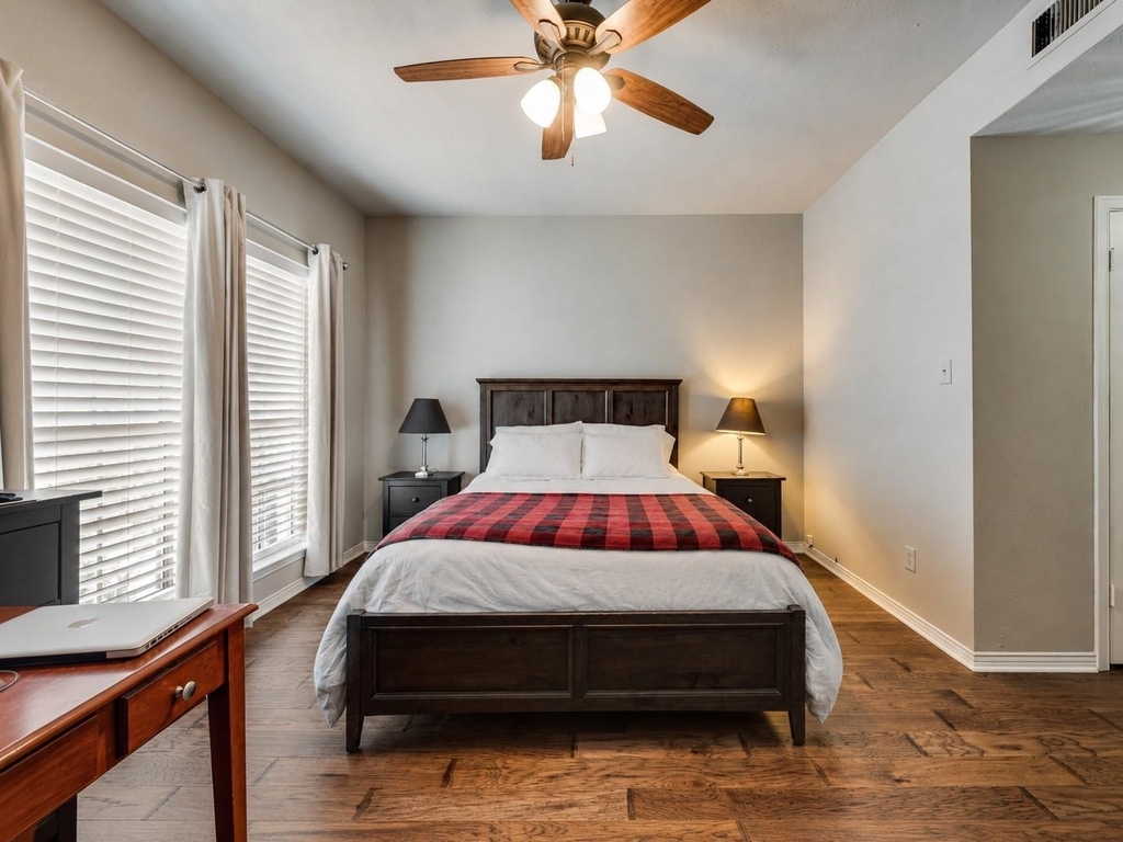 4349 Bellaire Drive S - Photo 8