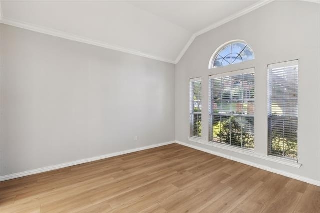 8012 Greenwood Drive - Photo 3