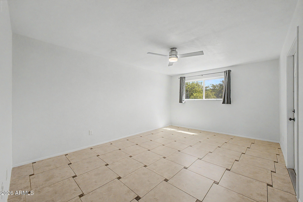 2225 E Catalina Drive - Photo 21