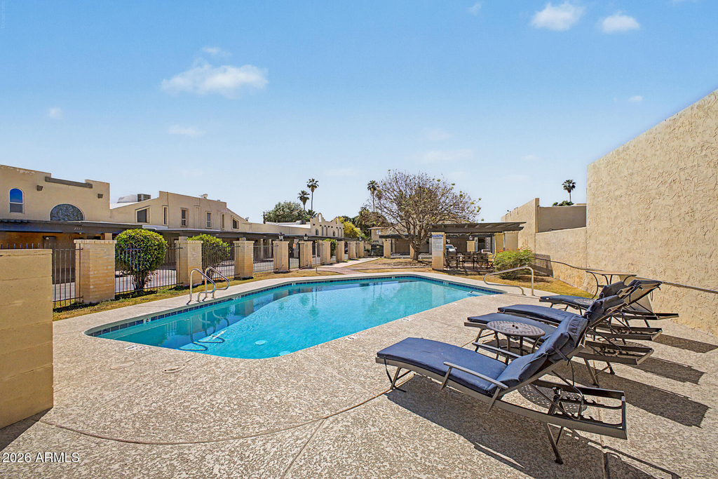2225 E Catalina Drive - Photo 33