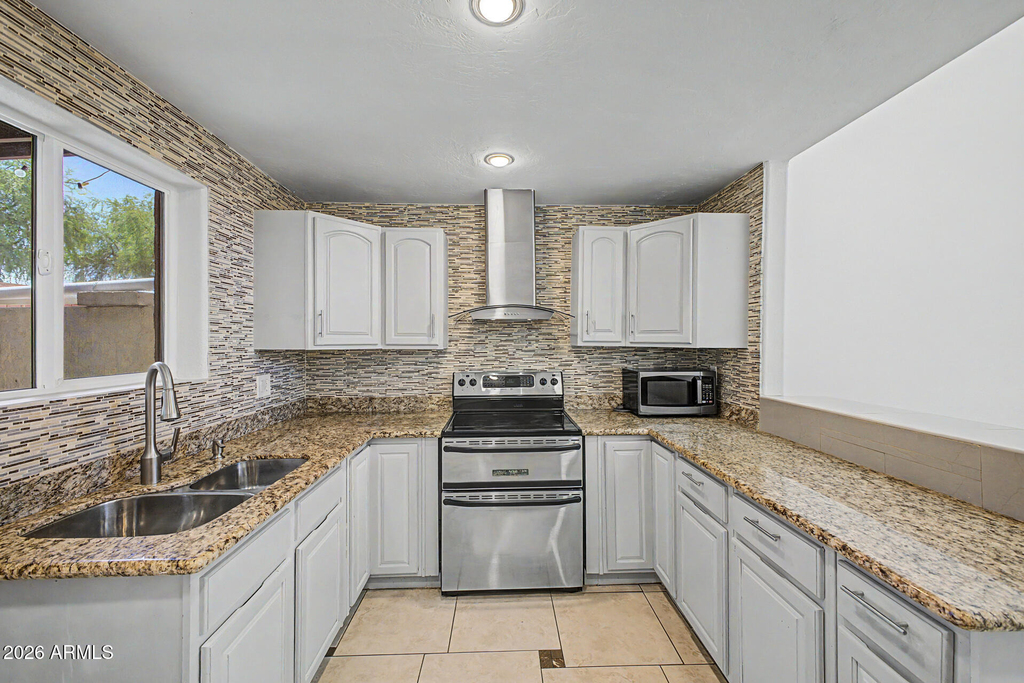 2225 E Catalina Drive - Photo 8