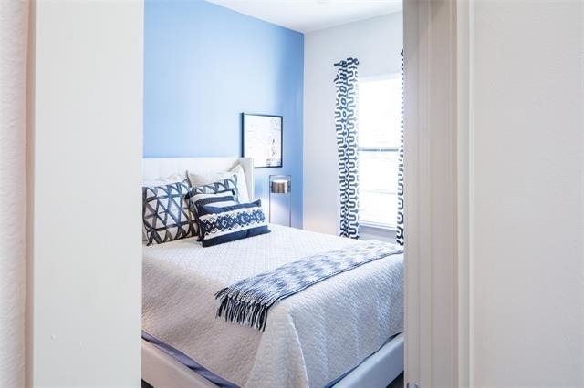 901 N Zang Boulevard - Photo 5
