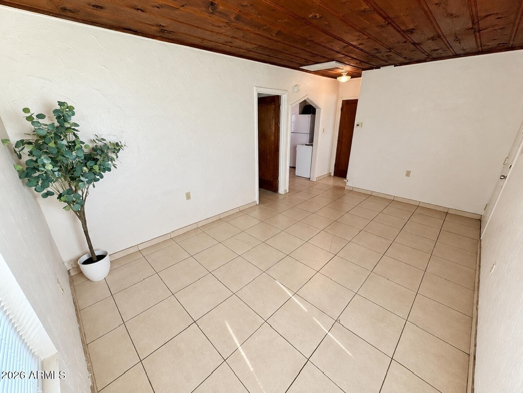 925 E Turney Avenue - Photo 26