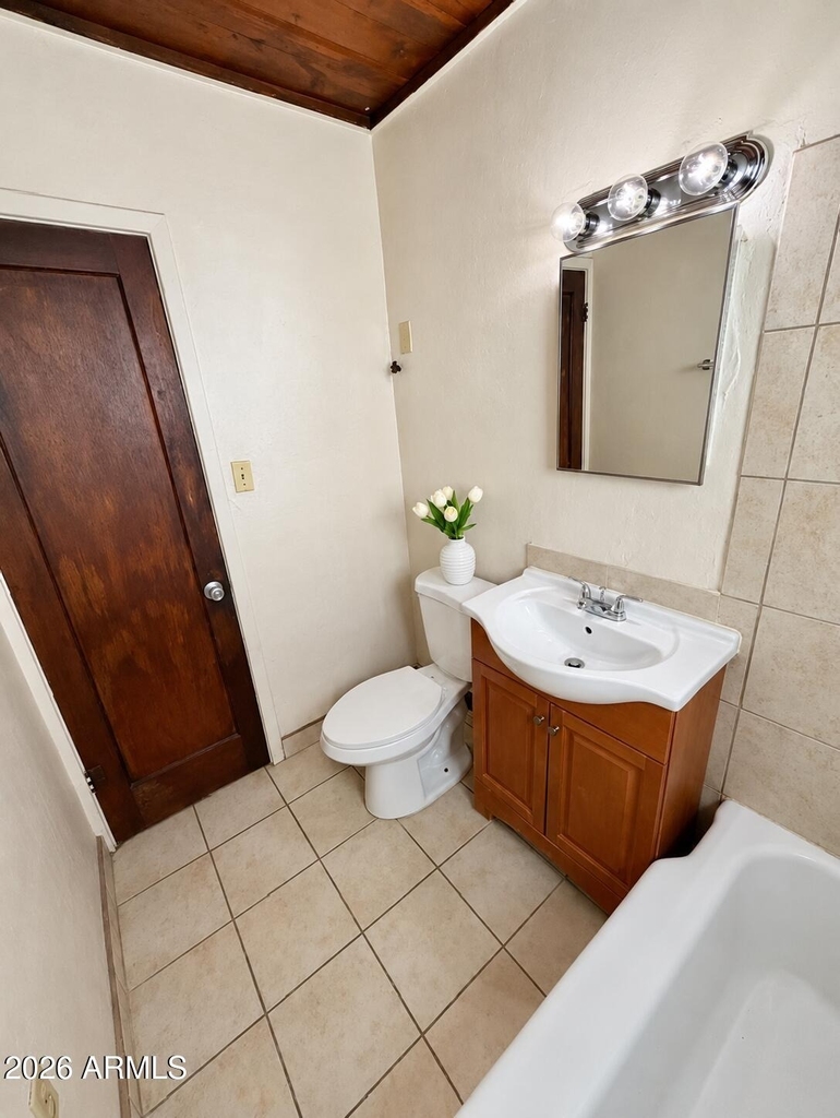 925 E Turney Avenue - Photo 42