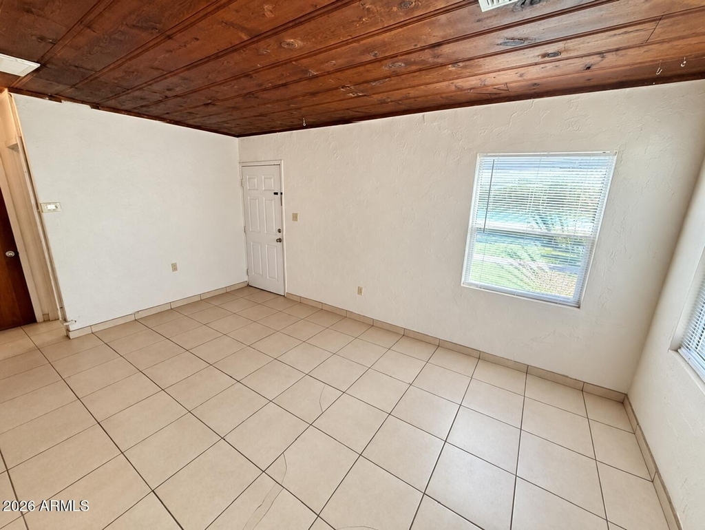 925 E Turney Avenue - Photo 27