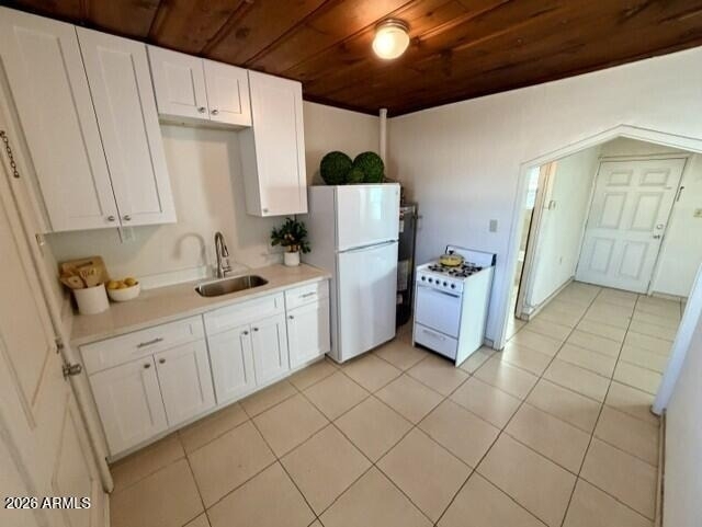 925 E Turney Avenue - Photo 2