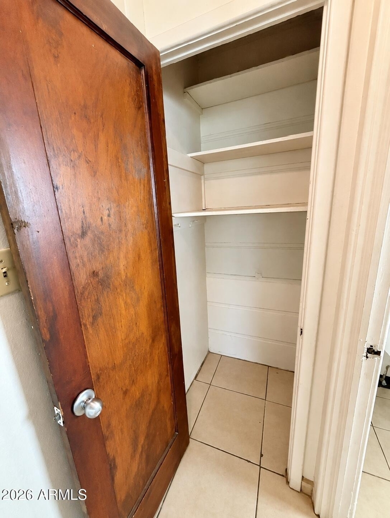 925 E Turney Avenue - Photo 40
