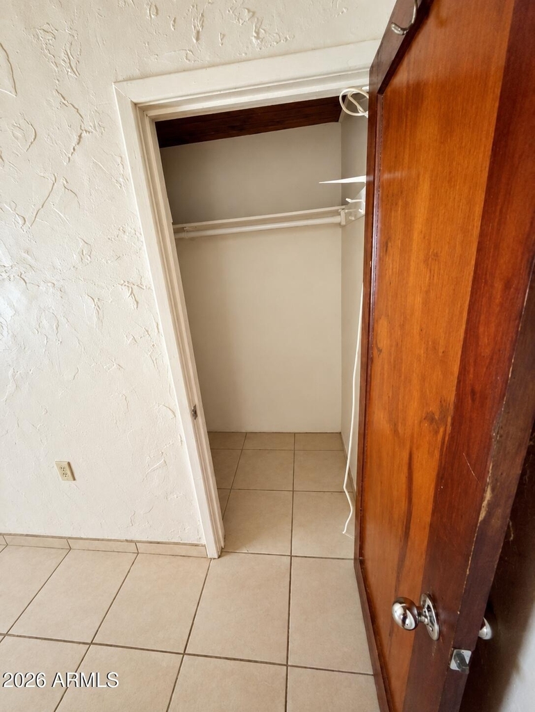 925 E Turney Avenue - Photo 39
