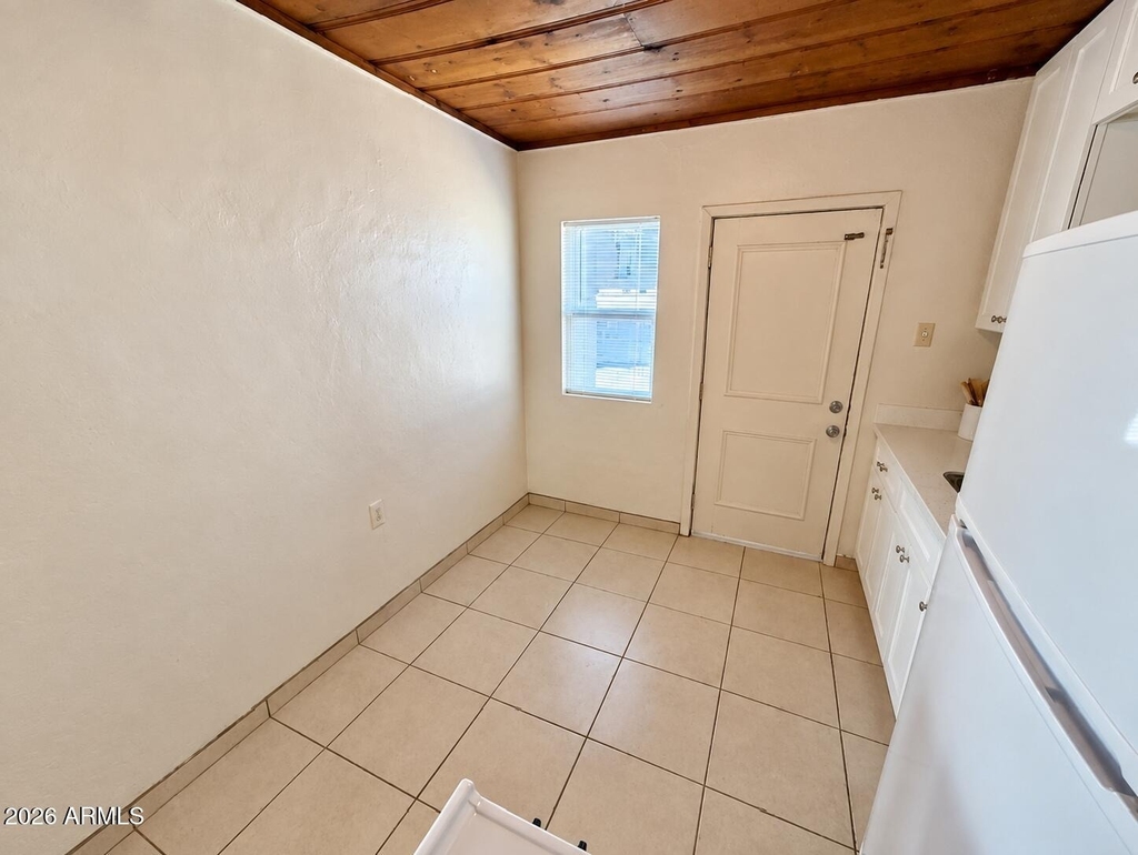 925 E Turney Avenue - Photo 35