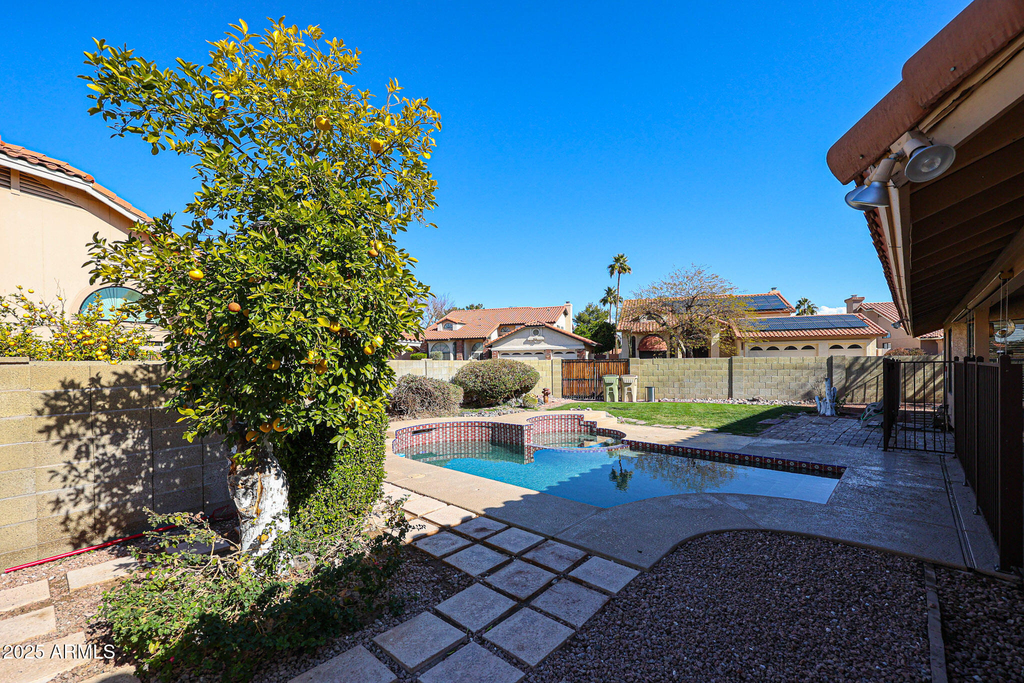 6910 W Kimberly Way - Photo 38