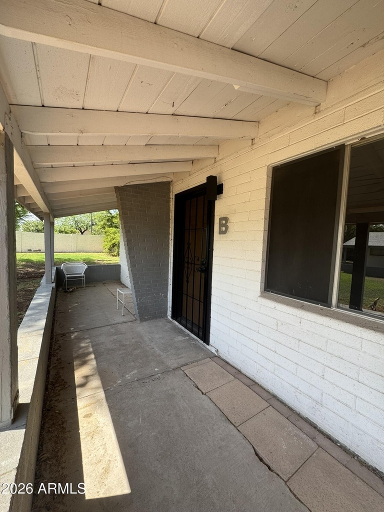 493 E Erie Street - Photo 0