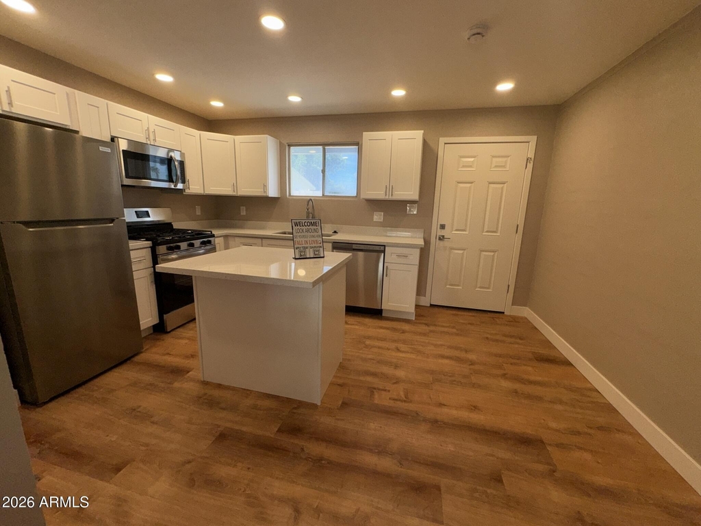 493 E Erie Street - Photo 8