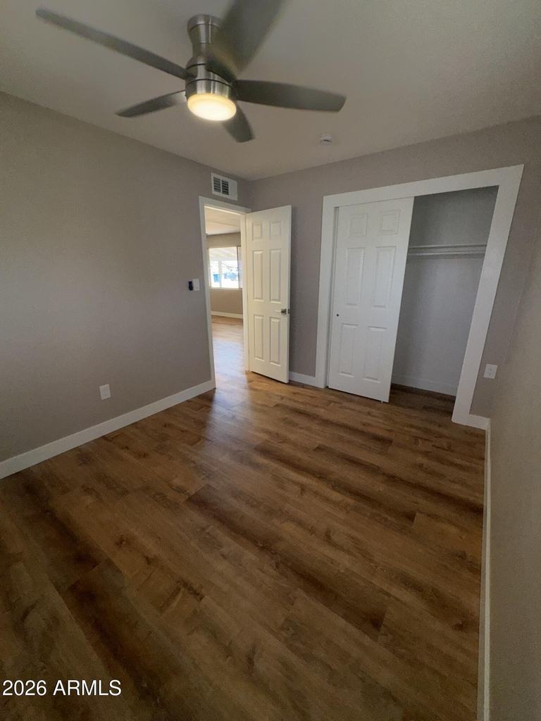 493 E Erie Street - Photo 6