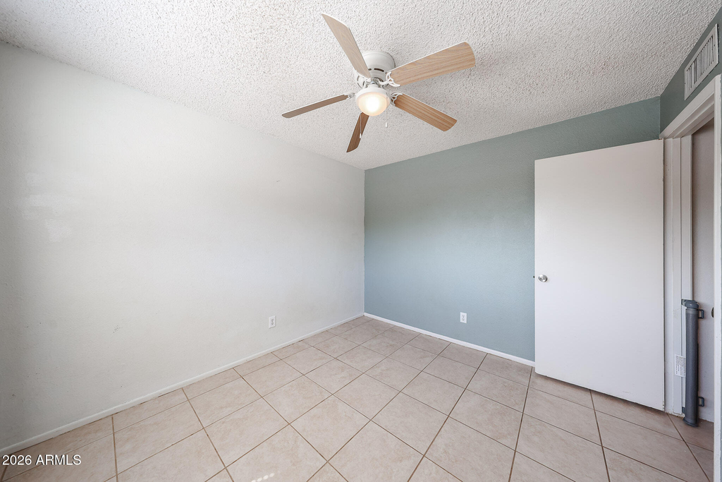 1233 E Henry Street - Photo 16