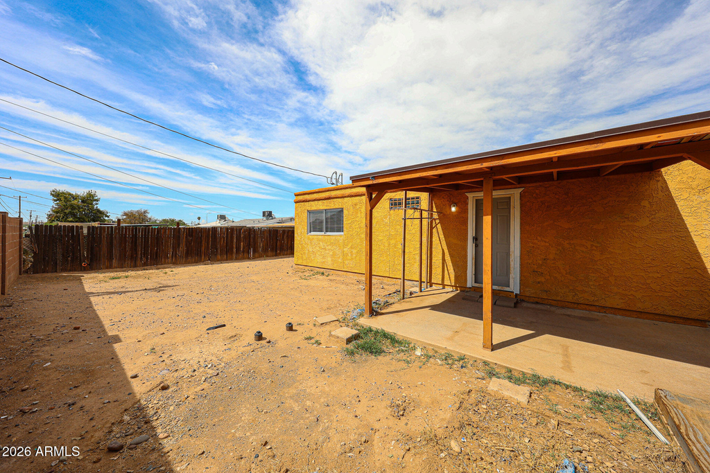 1233 E Henry Street - Photo 23