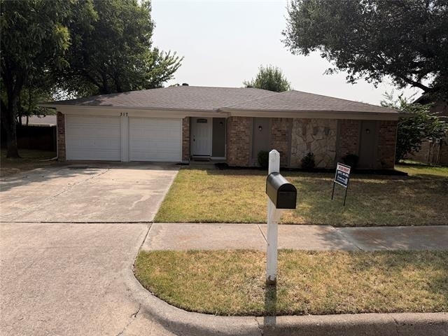 317 Apache Trail - Photo 0