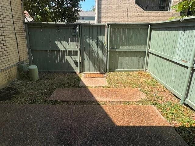 2633 Mccart Avenue - Photo 18