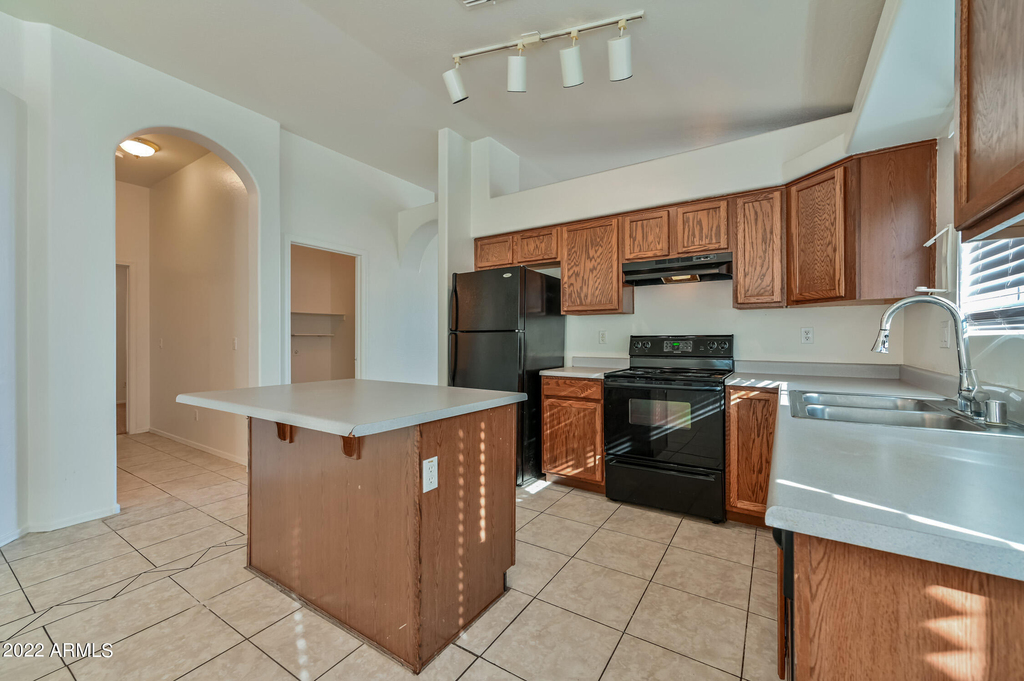 2607 E Anderson Drive - Photo 6