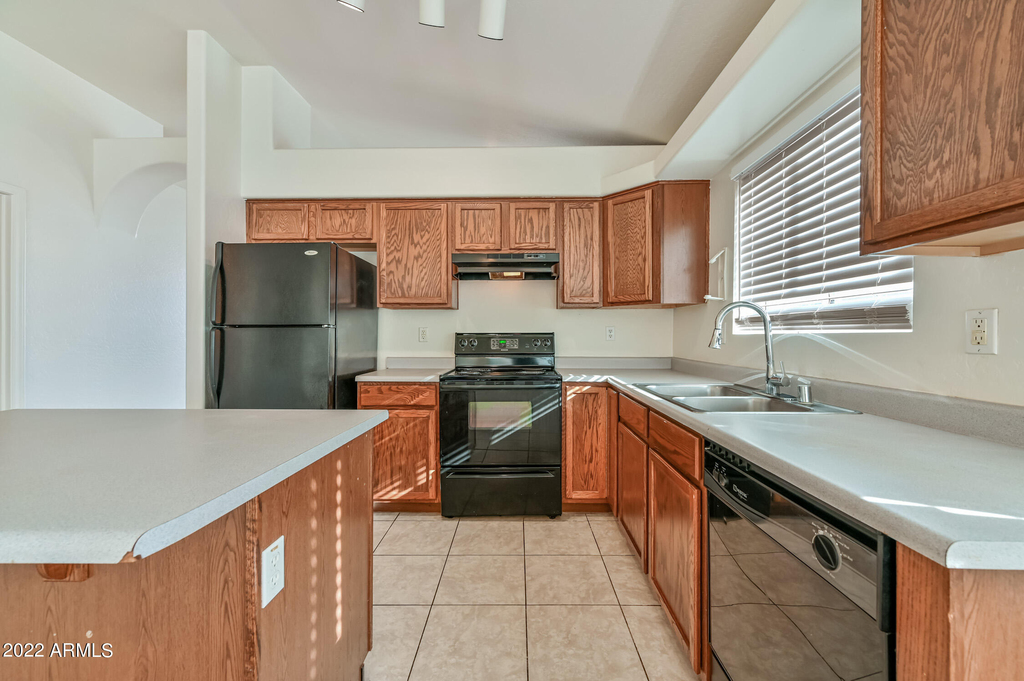 2607 E Anderson Drive - Photo 5