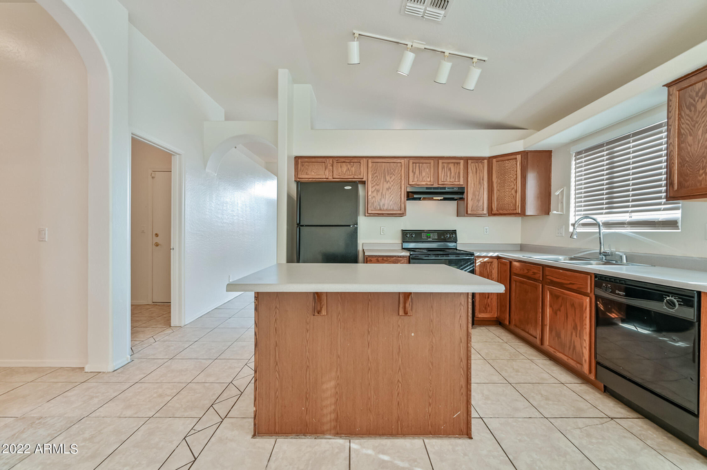 2607 E Anderson Drive - Photo 4