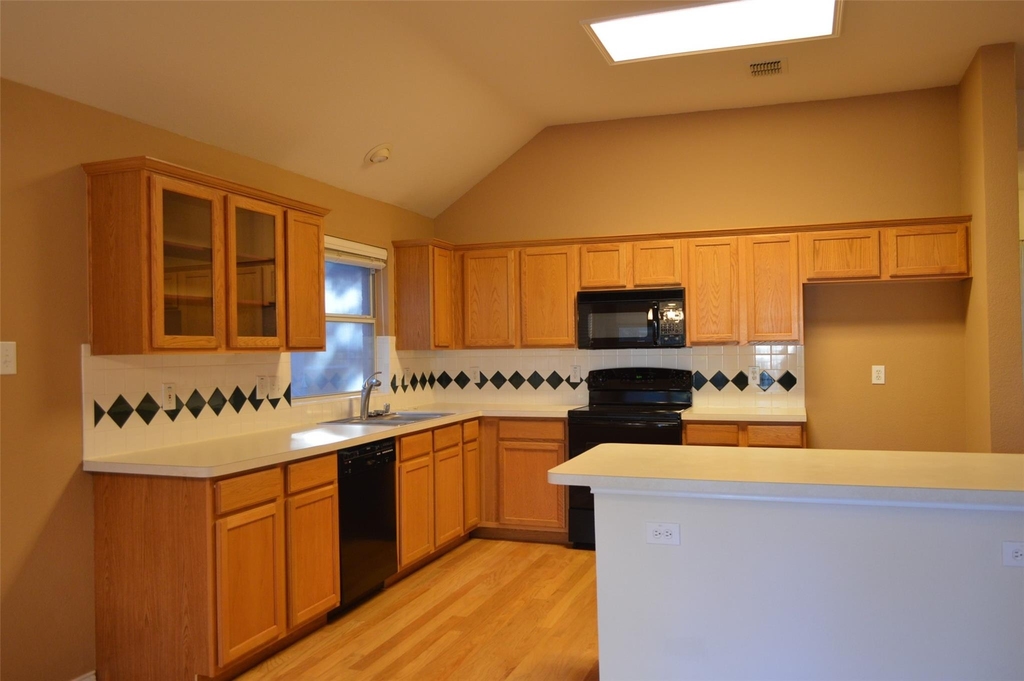 7512 Sonoma Valley Drive - Photo 4