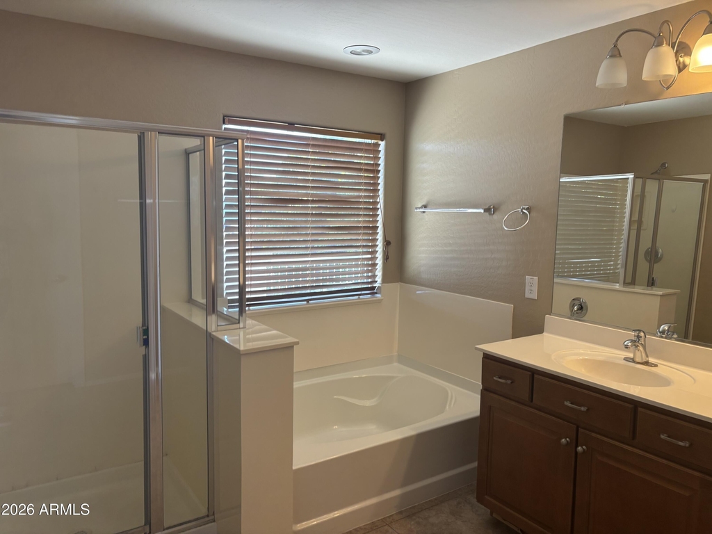18045 W Carol Avenue - Photo 4