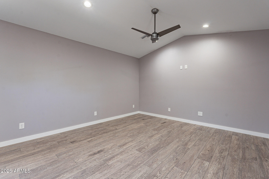 523 N Pasadena -- - Photo 6
