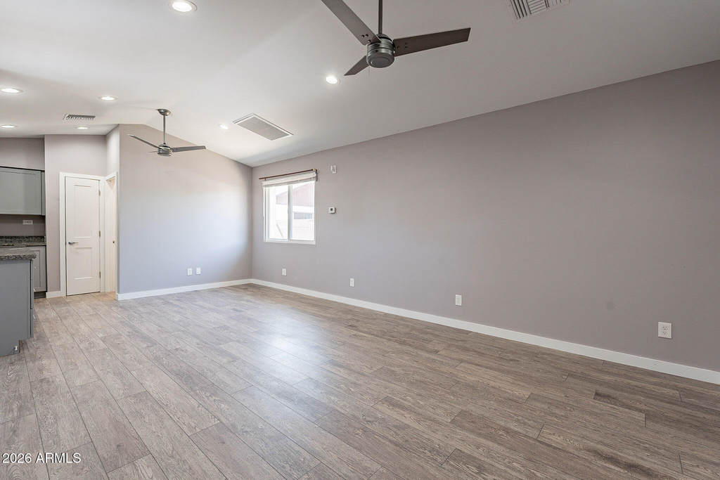523 N Pasadena -- - Photo 7