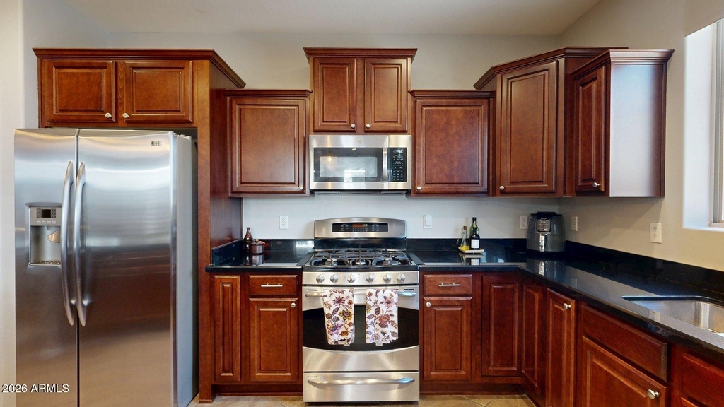 3272 E Meadowview Drive - Photo 10