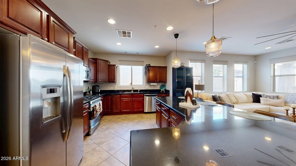 3272 E Meadowview Drive - Photo 7