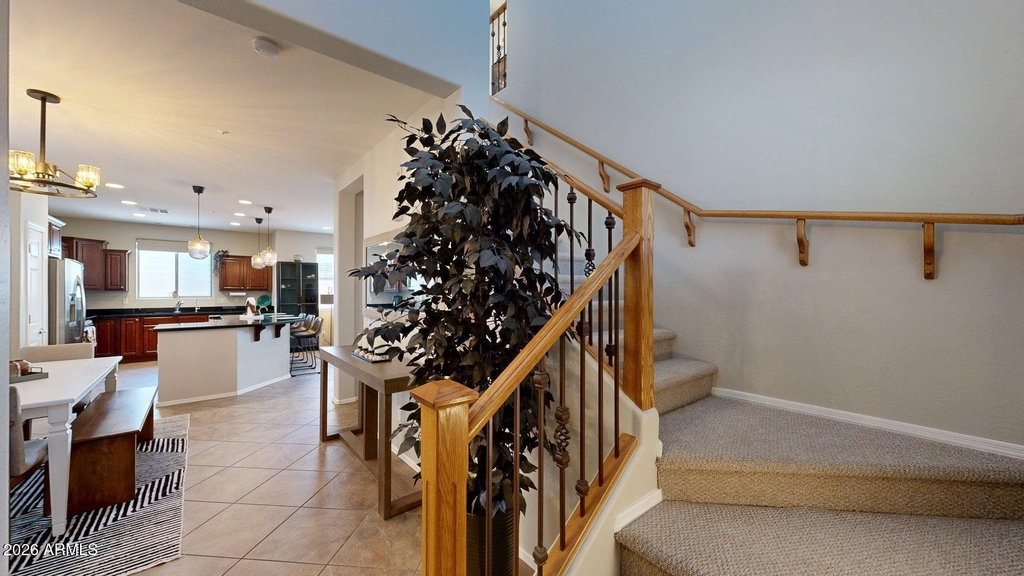 3272 E Meadowview Drive - Photo 2