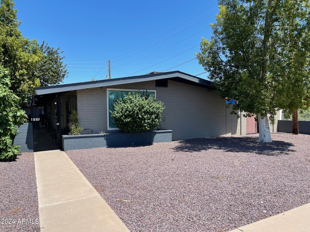 4601 N 12th Avenue - Photo 0