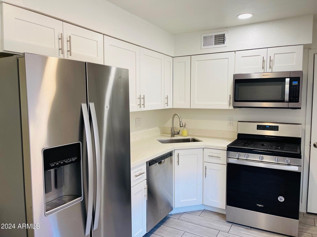 4601 N 12th Avenue - Photo 7
