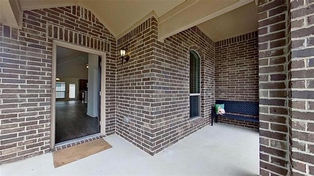 109 N Henrietta Street - Photo 3
