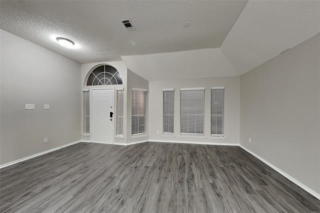 6704 Catalpa Trail - Photo 2