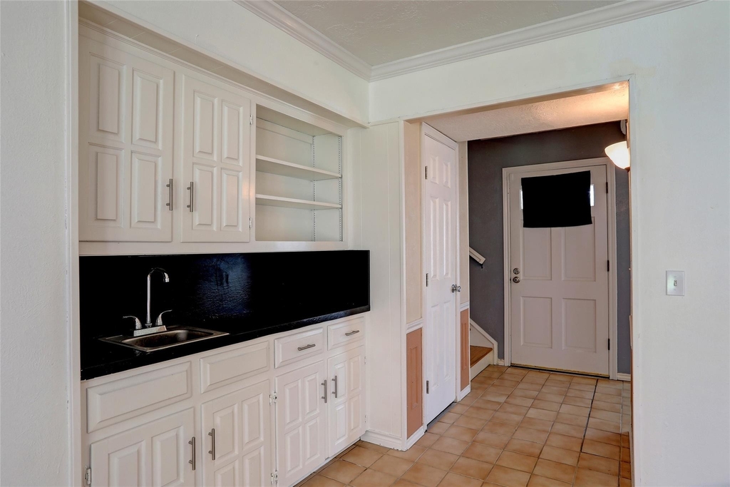 2102 Apollo Road - Photo 5
