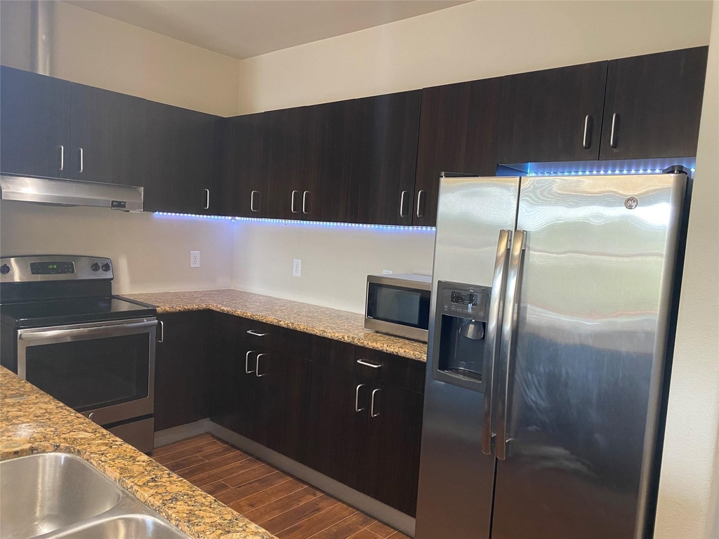 1100 W Trinity Mills Road - Photo 18
