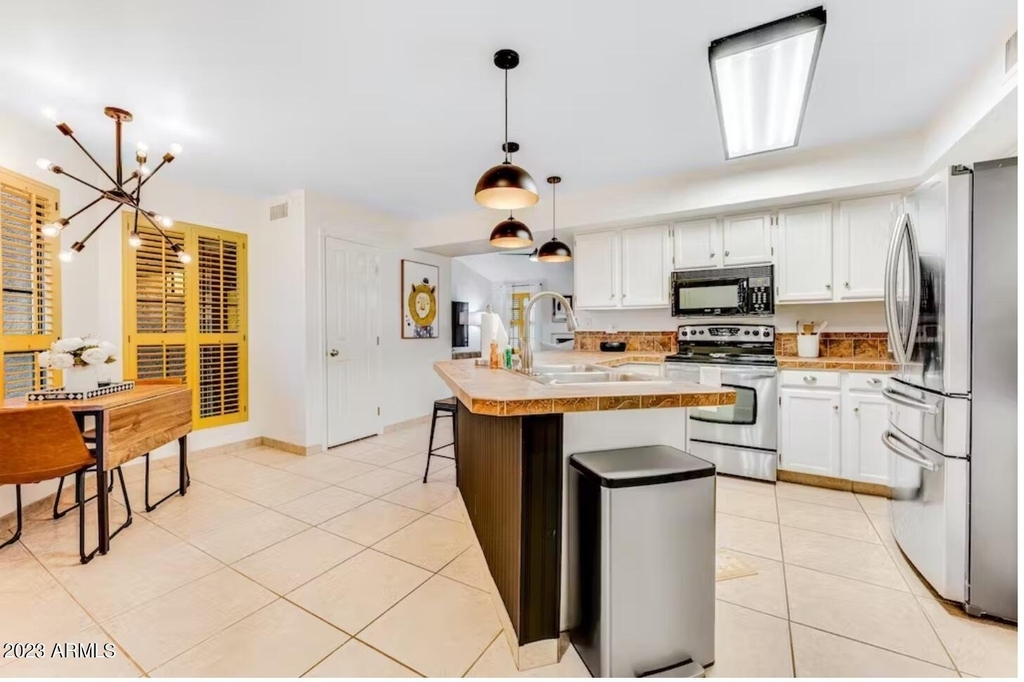 5801 E Paradise Lane - Photo 3