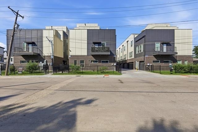 7207 Mohawk Drive - Photo 1