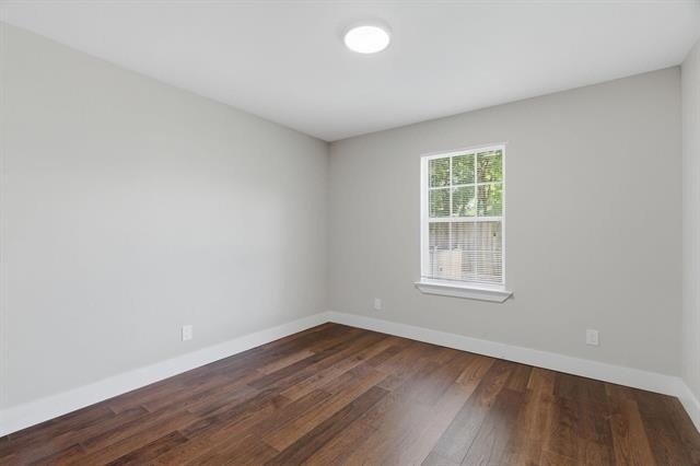 2204 Dunloe Avenue - Photo 17
