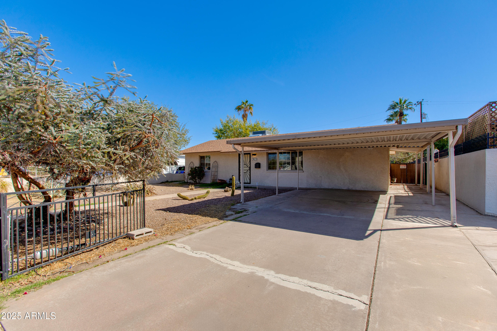 3423 N 14th Street - Photo 1