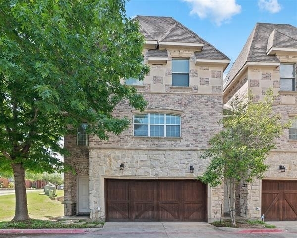 2700 Club Ridge Drive - Photo 0